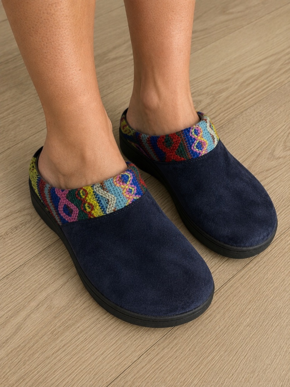 Dansko Brittany Suede Clogs 38 Navy Embroidered Arch Support Comfort Shoes